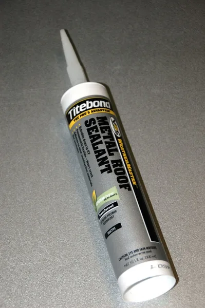 Sellador TiteBond Metal Roof Sealant Blanco